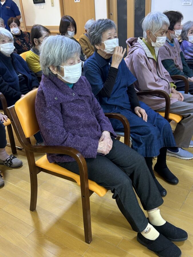 チアフル浅井さんで演奏会